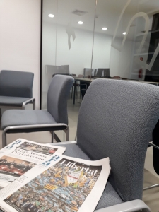 Periódico Ara en biblioteca Almassora