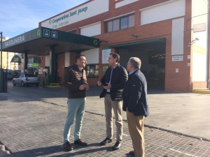 Juan Fuster y José Ramón Calpe con Juanvi Moros cooperativa Burriana
