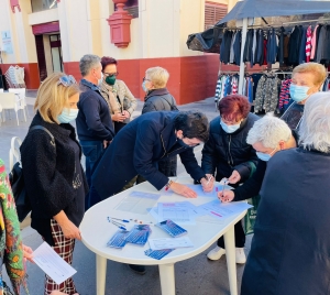 Recogida firmas okupas Almassora