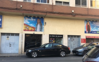 Lonas María Tormo en sede PP Almassora