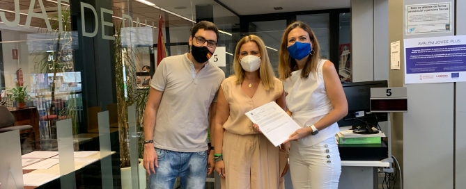 Entrega firmas contra los recortes sanitarios Almassora