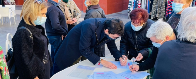 Recogida firmas okupas Almassora