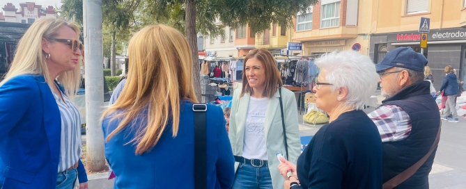 María Tormo con vecinos Almassora